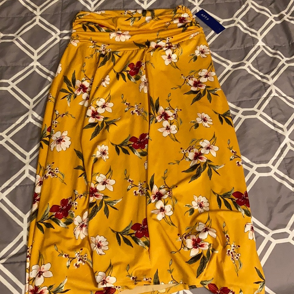 Apt. 9 Yellow Floral Skirt - Picture 1 of 6